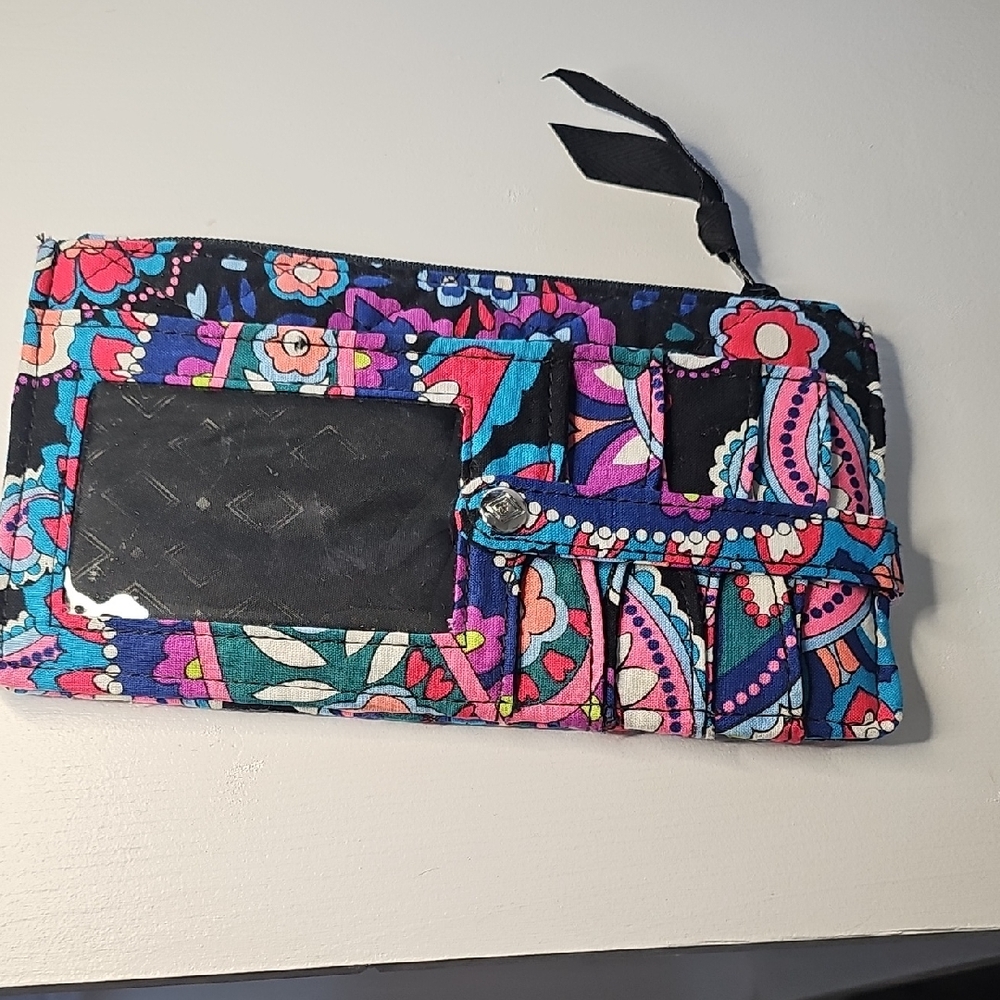 Vera Bradley Floral Wallet (B)